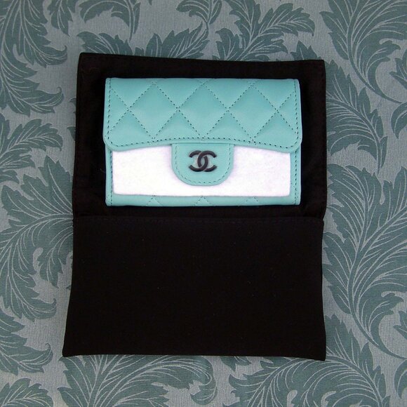 RARE NWT CHANEL Turquoise Flap Card Holder WITH BOX - Picture 3 of 12